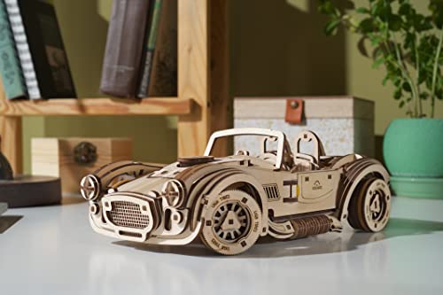 UGEARS Maqueta de Coche para Montar - El Supercoche Deportivo Cobra Drift Puzzle 3D y Maquetas para Montar - Maquetas Madera Coche de Carreras Legendario - Maquetas de Coches para Construir Adultos