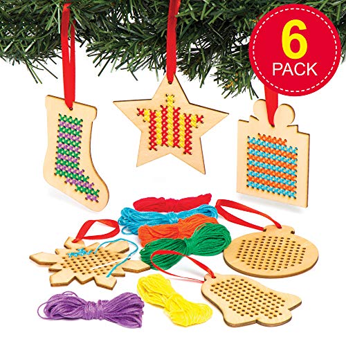 Baker Ross Kits de punto de cruz de decoración de madera navideña - Ideal para manualidades, regalos, recuerdos y más para niños (paquete de 6)