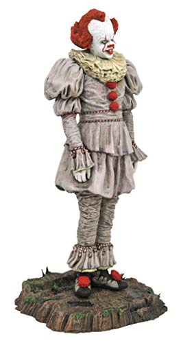 Diamond Select Toys IT Chapter 2: Pennywise Swamp Edition PVC Statue (JAN202457)