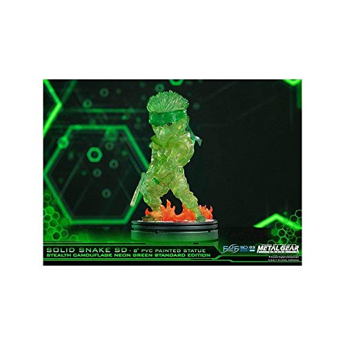 First4Figures MGSSSSDNGS Snake SD Stealth Camo. Figura Coleccionable de PVC, Color Verde neón (Metal Gear Solid), 14 x 12,7 x 20,3 cm