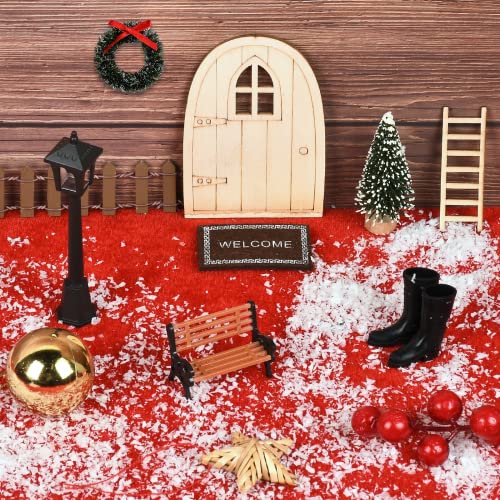 KATELUO 9Pcs Casa de Muñecas Navideña Miniatura, Juego de Accesorios Jardín en Miniatura,Árbol de Navidad, Corona de Navidad, Puerta de Elfo, Felpudo, Escalera de Madera, Zapatos, Banco