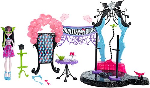 Monster High Welcome to Monster High Dance The Fright Away Playset