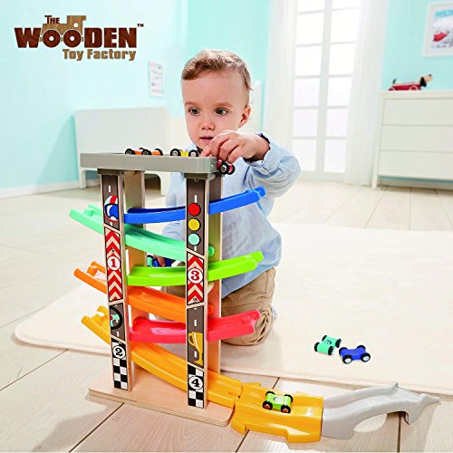 The Wooden Toy Factory - Mega Circuito de Coches de Carreras Click Clack Racing Track con *6* Coches - Incluye Aparcamiento - No Requiere Montaje (Mega Circuito de Coches de Carreras)