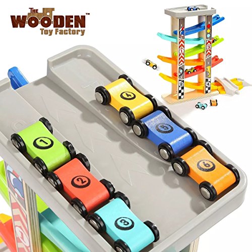 The Wooden Toy Factory - Mega Circuito de Coches de Carreras Click Clack Racing Track con *6* Coches - Incluye Aparcamiento - No Requiere Montaje (Mega Circuito de Coches de Carreras)