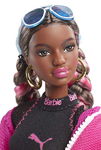 Barbie Collector, muñeca total look deportivo Puma con zapatillas rosas y blancas (Mattel FJH70)