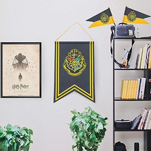 Cinereplicas Harry Potter - Juego de Banderas y Banderín - 30 x 43 cm - Oficial (Hogwarts)