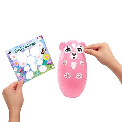 Enchantimals - Huevo Sorpresa con minimuñeca Pristina con Oso Polar y Pegatinas para Decorar el Huevo, Juguete Infantil GTM38