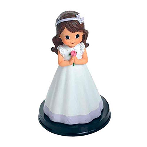 Figura tarta niña Comunión con vestido blanco, detalles en lila y rosa entre las manos. Recuerdo pastel Primera Comunión chica.