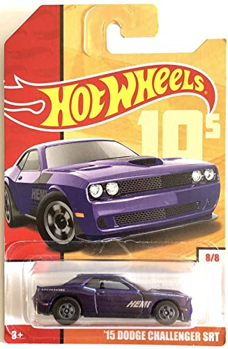 Hot Wheels Throwback '15 Dodge Challenger SRT 8/8, color morado