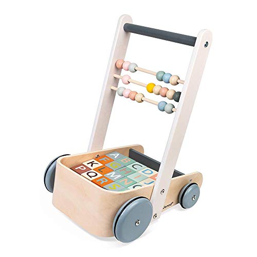 Janod - ABC Buggy Sweet Cocoon - Carro de Madera para Empujar y Caminar - Con 20 Cubos del Alfabeto, Números y Formas + 3 Filas de Ábacos - Pintura al Agua - A partir de 1 Año, J04408