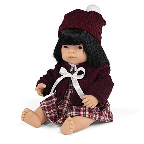 Miniland ropita y complementos Set de regalo: Muñeca bebé con rasgos asiáticos y conjunto de vestido con chaqueta y gorrito. (31206) , color/modelo surtido