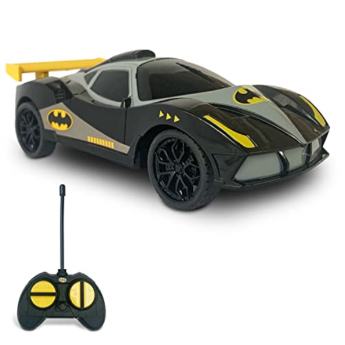 Mondo Motors - RC Batmobile Batman DC - Modelo teledirigido a Escala 1:28 - hasta 10 km/h de Velocidad - Coche de Juguete para niños - 63699