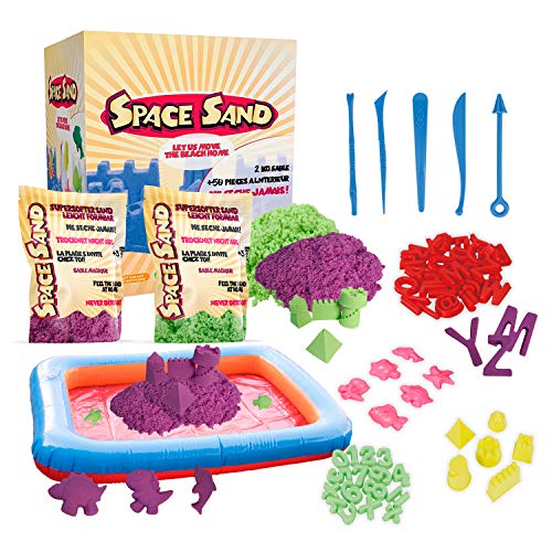 Space Sand 1.8 kg con 50 Piezas de Formas, números, Letras, Piezas de Castillos, Herramienta de Modelado, Arena mágica cinética, Probada por el TÜV (0.9kg Purpura y 0.9kg Verde)