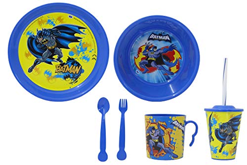 JAMARA- Batman - Vajilla Infantil (8 Piezas, con Licencia Oficial, Apto para lavavajillas, Plato, Taza, Cuenco para Cereales, Tenedor, Cuchara, Vaso con Tapa y Pajita), Color Azul (410135)