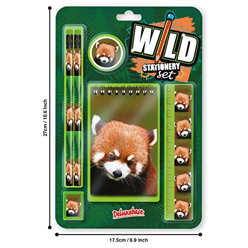 Wild Stationery Set - Panda rojo de Deluxebase. Este divertido set de papelería para chicas y chicos incluye 2 lápices, goma de borrar, sacapuntas, regla y cuaderno