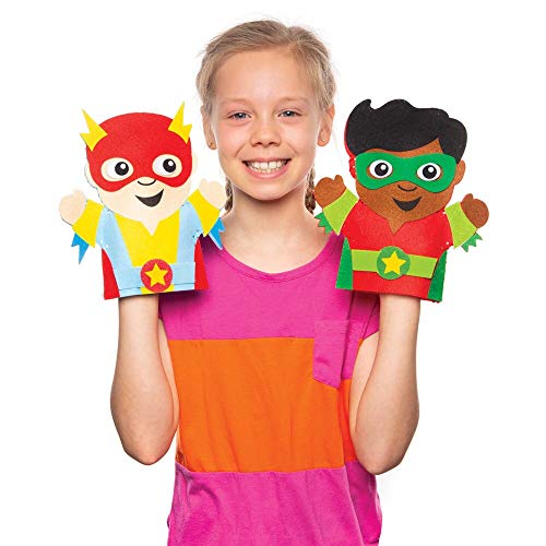 Baker Ross- Kits de costura de marionetas de mano con superhéroes (Pack de 4), Actividad de manualidades infantiles con piezas de fieltro para coser