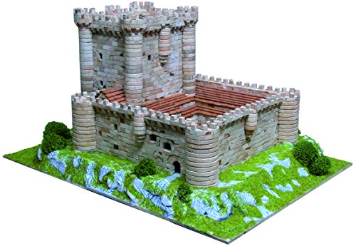 MAQUETA DEL CASTILLO DE LOS VIVERO DE FUENSALDAÑA, 1003. MAQUETAS DE PIEDRA AEDES ARS